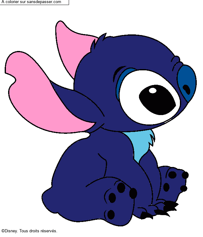 Stitch assis par un invité