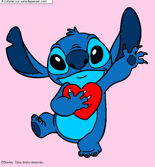 Stitch qui tient un coeur par un invité